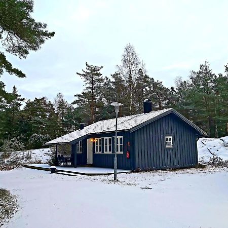 Haellestrand Cottage -Sillen Stromstad Exterior photo
